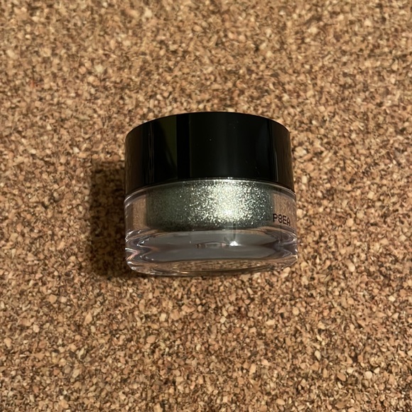 BH Cosmetics - Diamond Dazzlers - Loose Foil Pigment - Picture 5 of 5